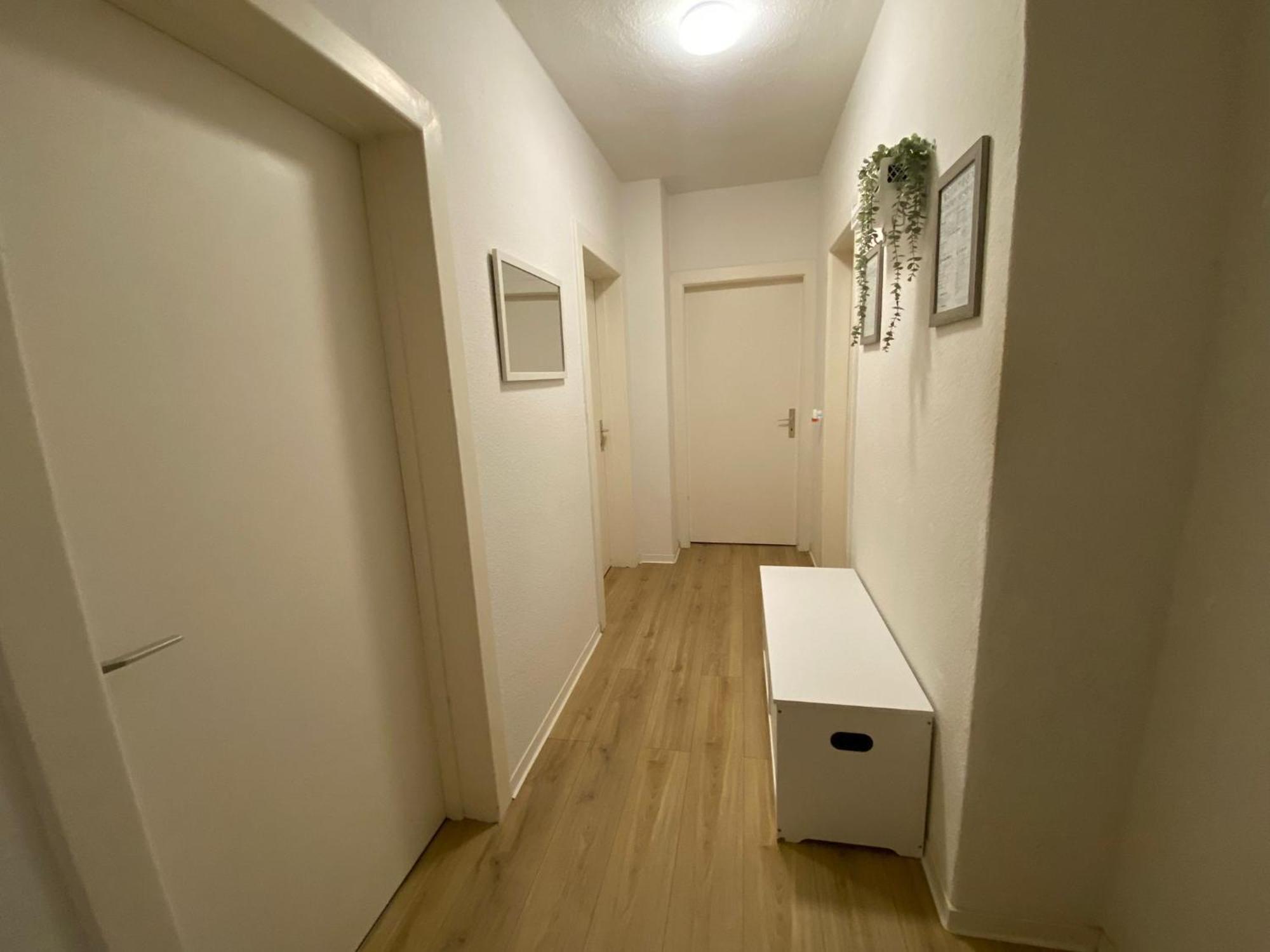 Zentrale 3-Zimmer Wohnung Mit Balkon - Perfekt Fuer Monteure Und Familien Neumuenster Exterior photo